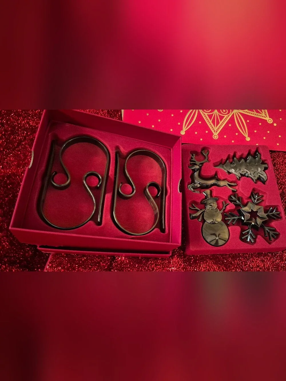Holiday Metal Ornament Hook and Decorative Set ( SAKS 5TH AVE)